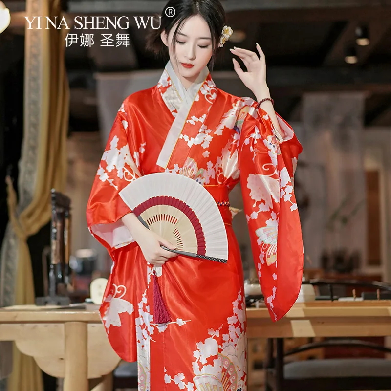Fotografi Fashion - Kimono Wanita Tradisional Jepang, Kimono Wanita